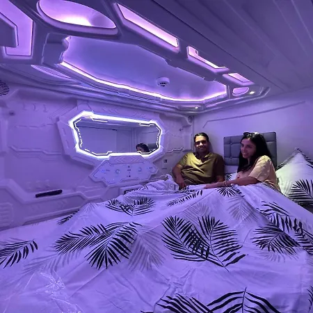 Капсульный отель Good Vibes Only Capsule