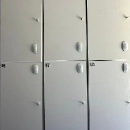 Good Vibes Only Capsule Capsule hotel